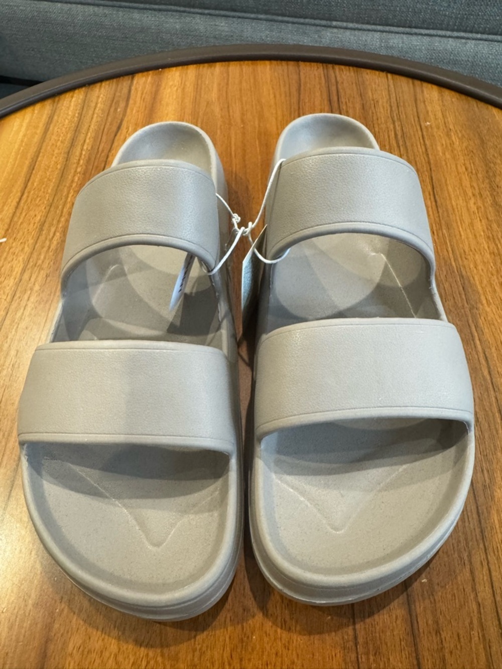 Old Navy Two-Strap Slide Sandals in Light Gray